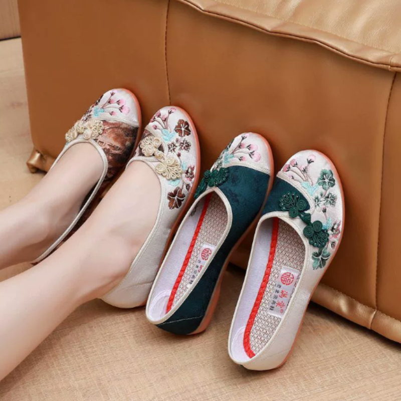 Embroidery Style - Retro Chinese Style Women Canvas Shoes