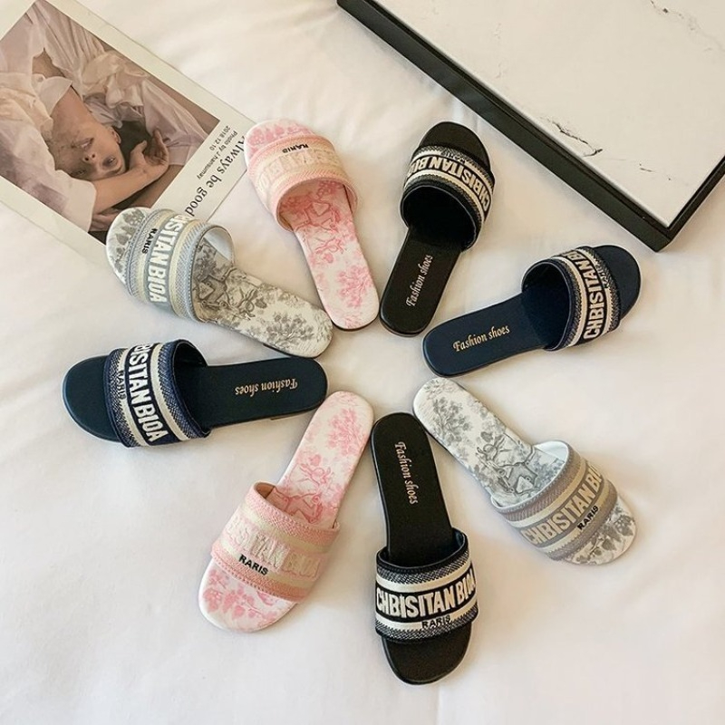 Women's Fashion Flat Slippers  - Embroidery Letter ulasan dan harga
