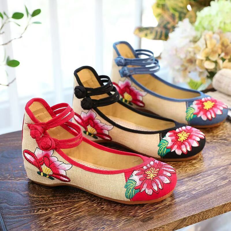 Woman Wedges Embroidered Cloth - Embroidery Style ulasan dan harga