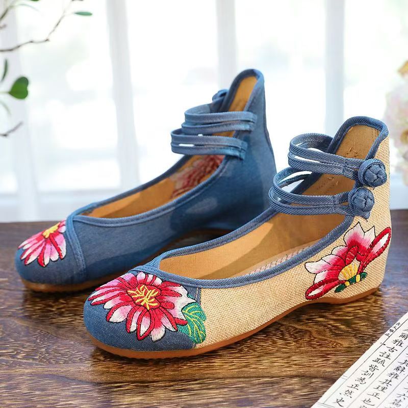 Woman Wedges Embroidered Cloth - Embroidery Style ulasan dan harga